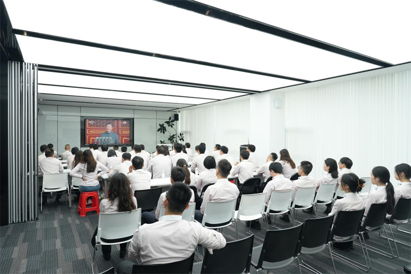 दहा वर्षांच्या चढ-उतार, 1.4 अब्ज लोकांची ह्रदये—QGM मातृभूमीसह गौरव सामायिक करते